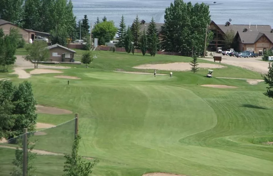 Whispering Pines Golf & Country Resort: #9