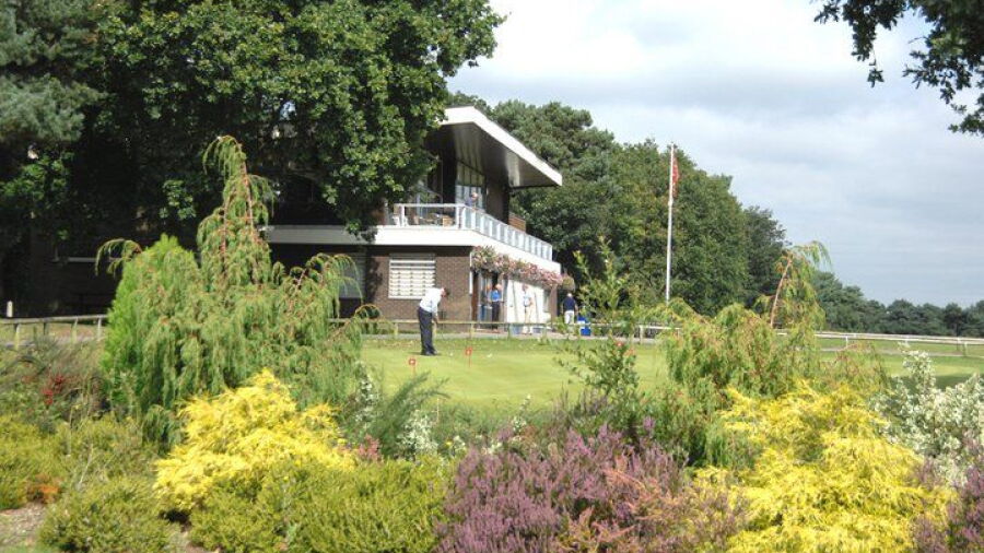 Queens Park GC: Clubhouse
