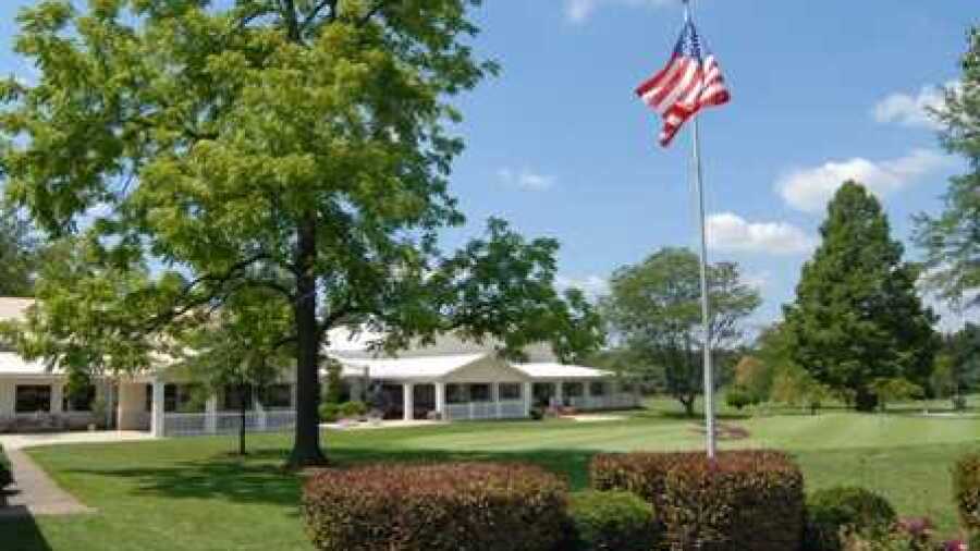 Locust Hills GC: clubhouse