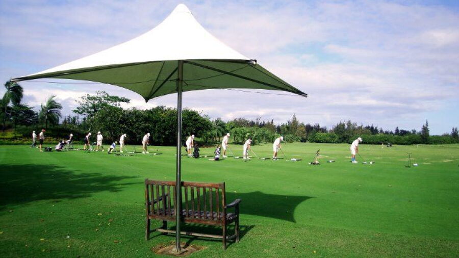 Le Golf du Chateau - Heritage G & Spa R: driving range