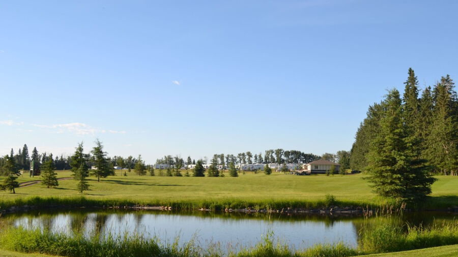 Pipestone Links GC & RV Park