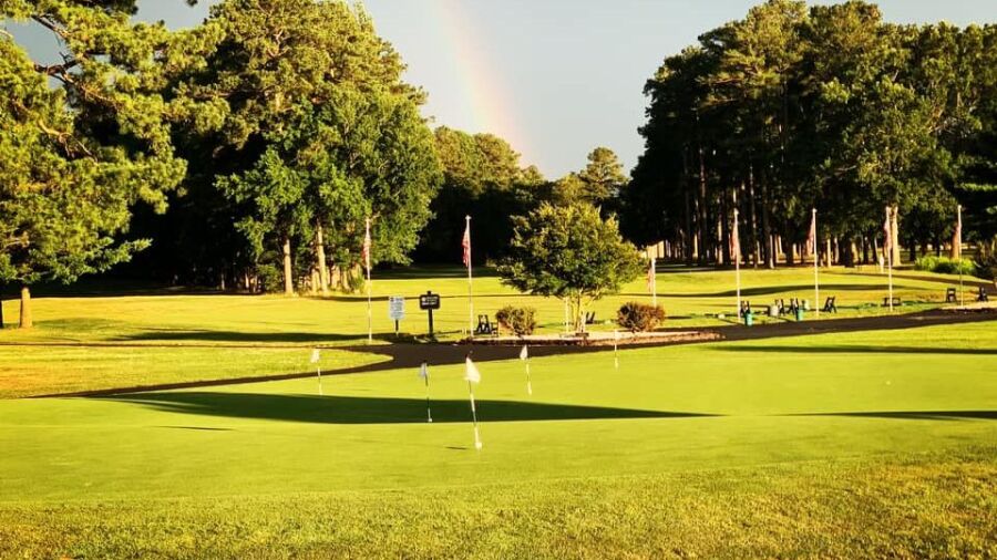 Mulligan's Pointe