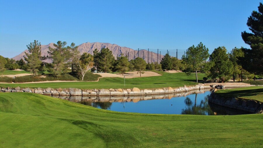 Desert Pines Golf Club - hole 17