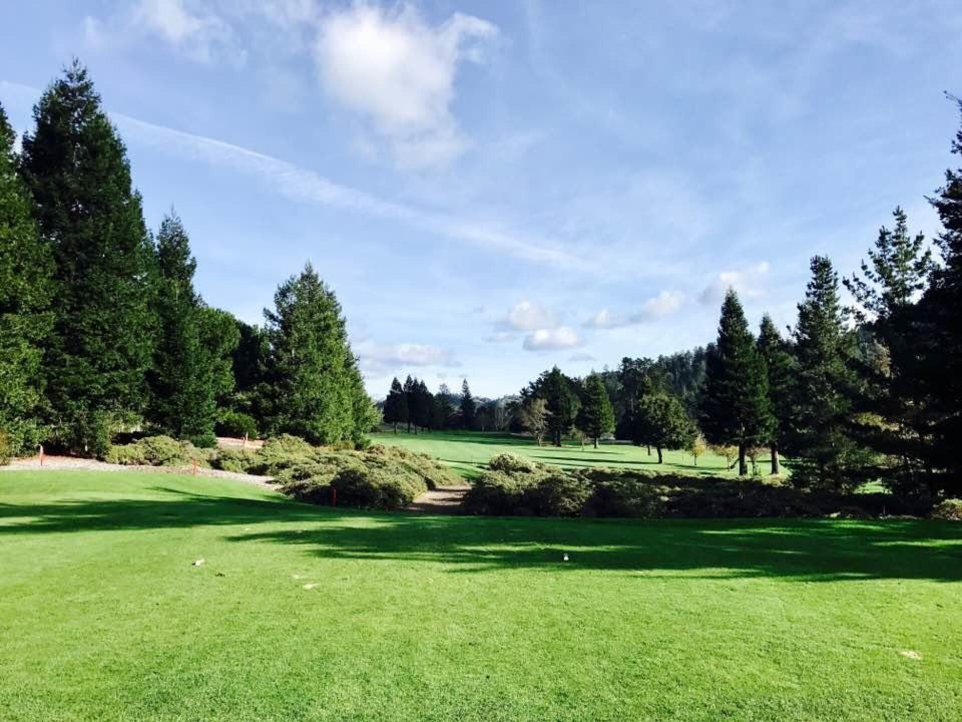 First Tee (Photo submitted by Gerry5863906 on 12/05/2016)