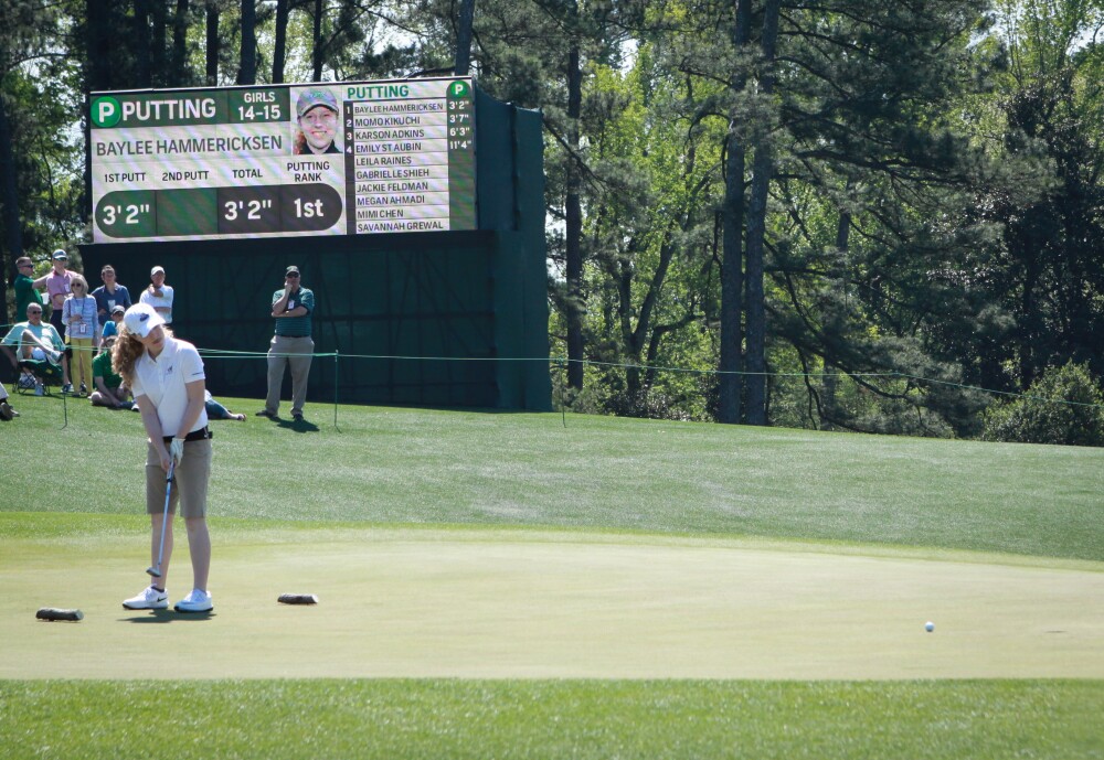 Baylee hits a putt at the 2017 Drive, Chip & Putt National Finals.