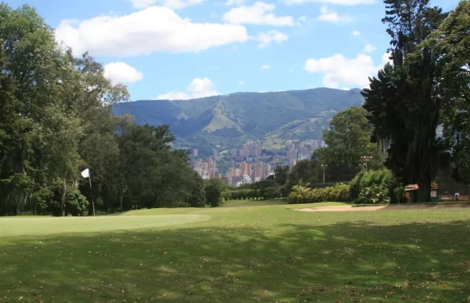 El Rodeo Sports Club - Rodeo