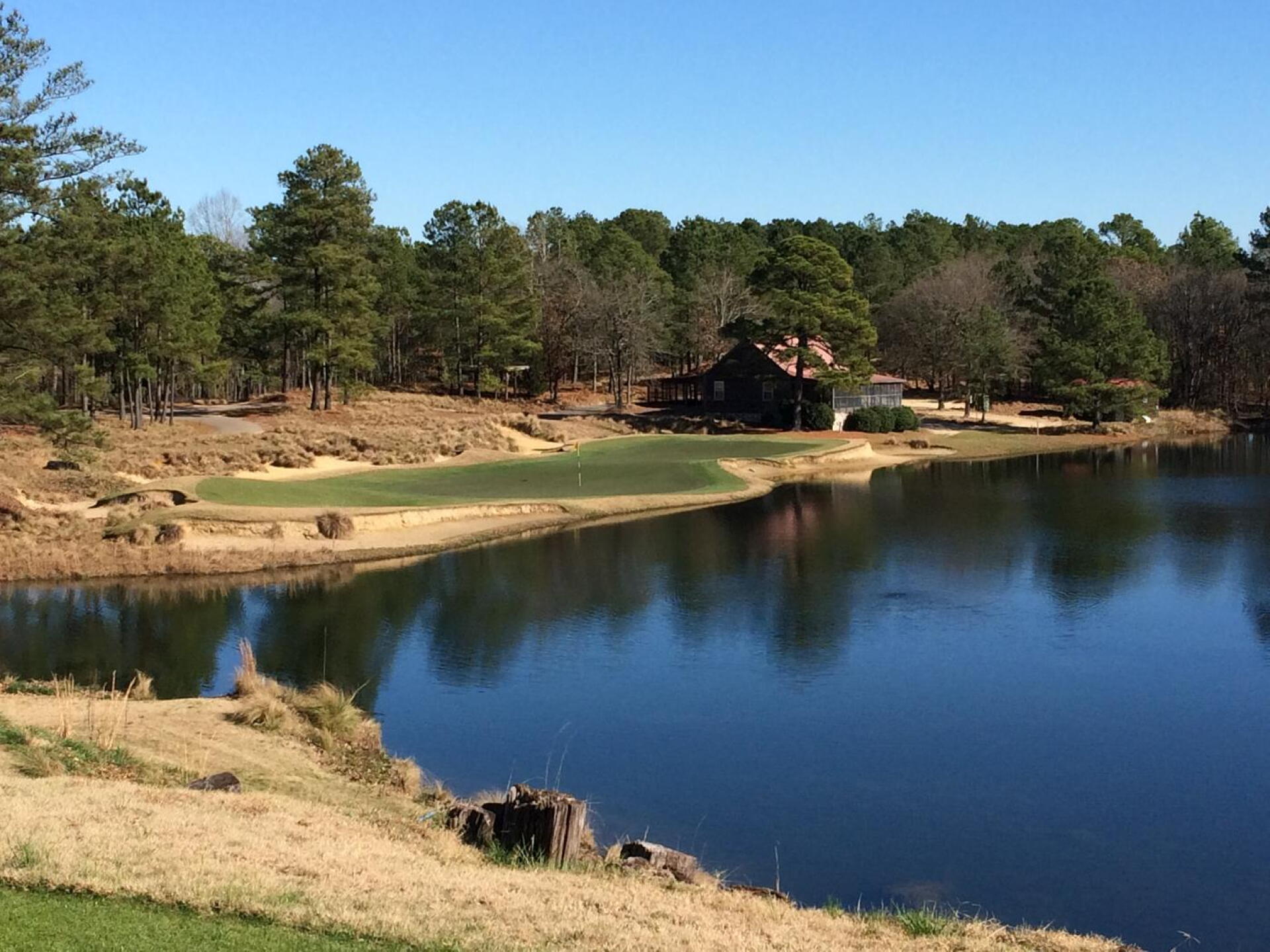 Par-3 14th (Photo submitted by BrandonWebb on 01/08/2017)