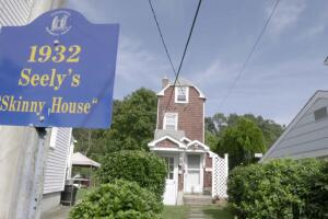 History of the ‘Skinny House’