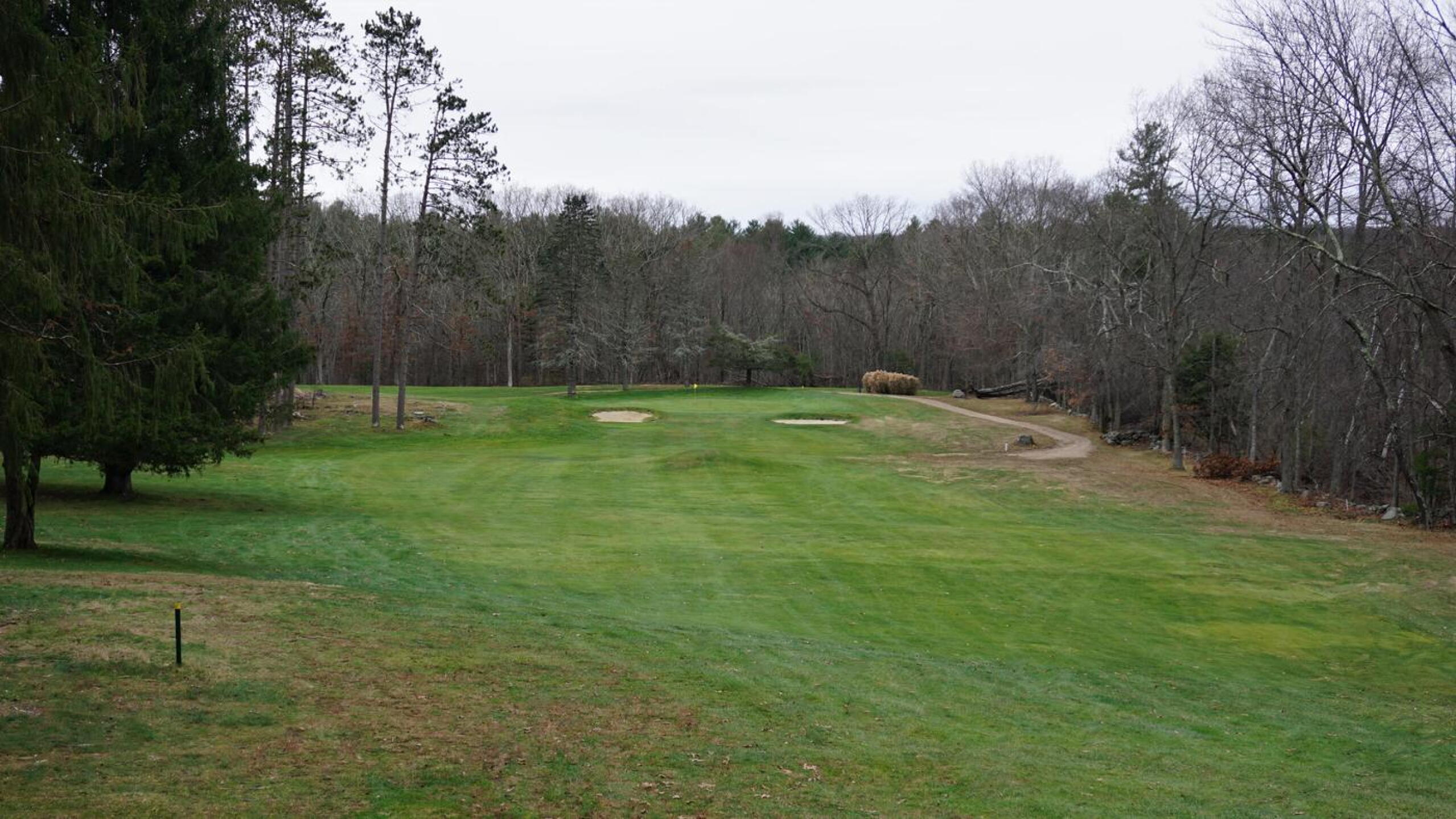 The short downhill par-4 third presents a nice birdie opportunity. (Photo submitted by AptlyLinked on 11/23/2020)
