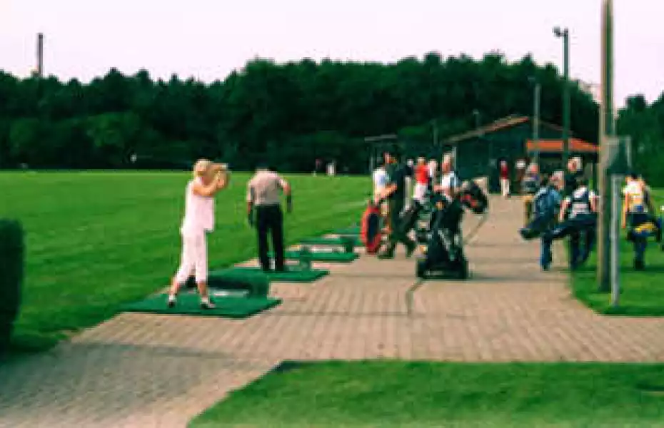 Ford Koeln GC: Driving range