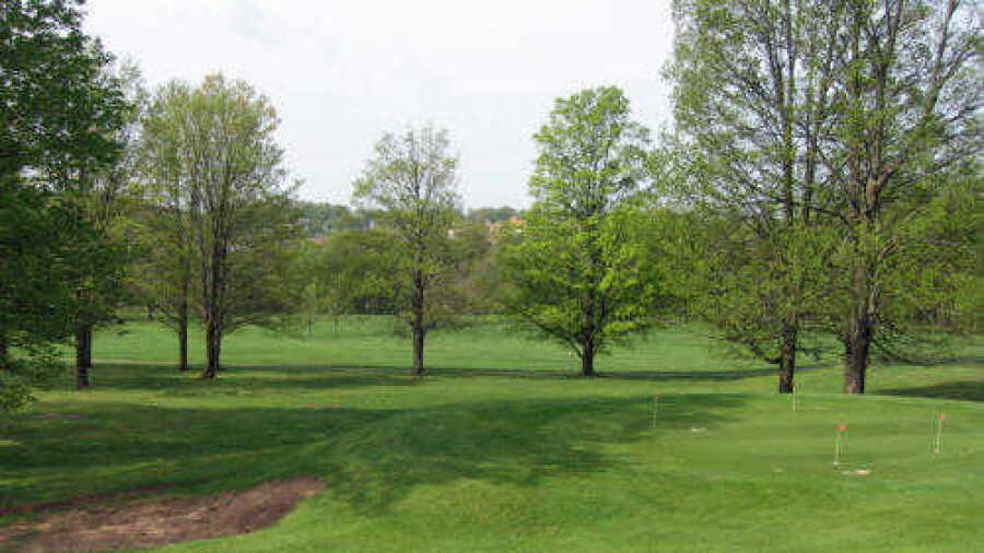 Crystal View GC: Practice area