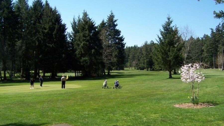 Longlands Par 3 GC