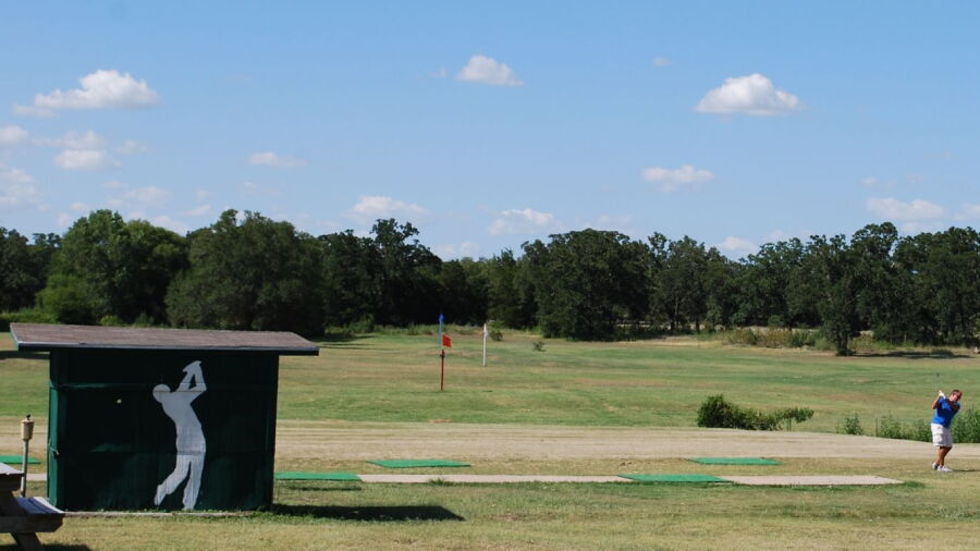Oak Trail GC: Driving range