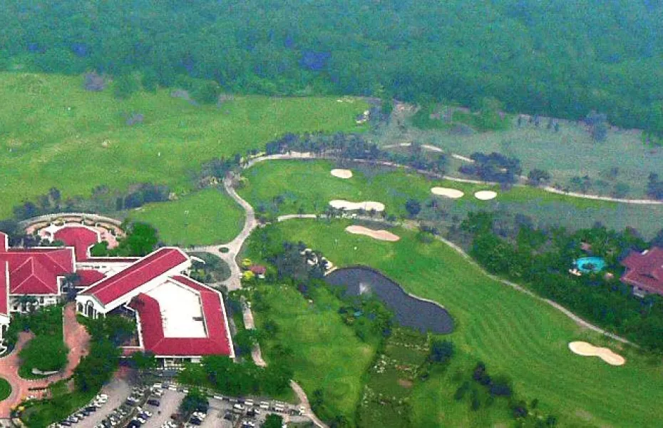 Tropicana GCC: Clubhouse