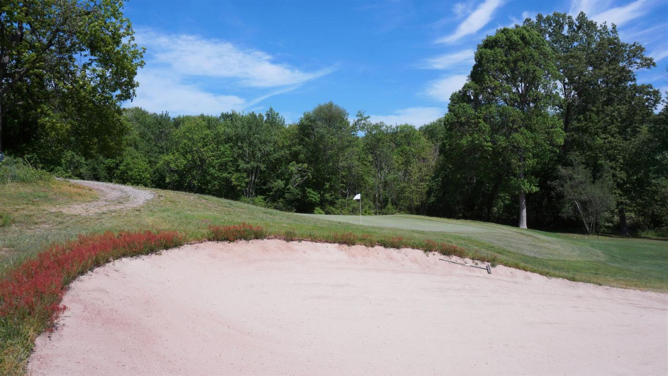 Hole three: This gaping bunker lies near the green’s left flank. (Photo submitted by AptlyLinked on 05/26/2021)