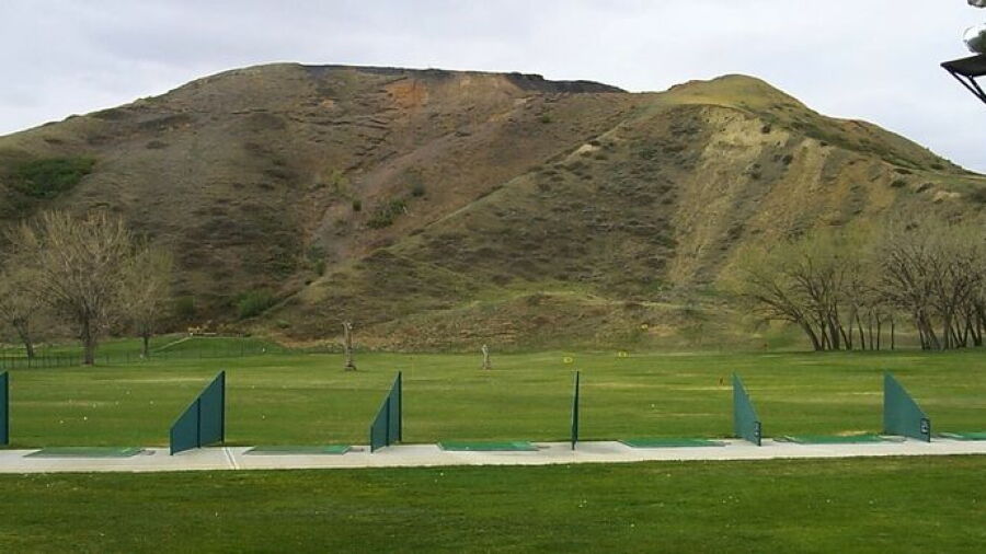 Bridge Valley Golf: Driving range
