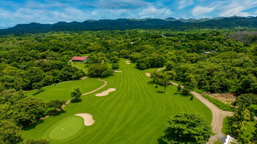 Tres Volcanes GCC: Aerial
