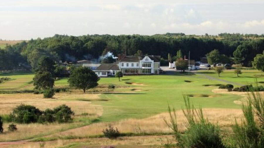 Notts GC: #18 & clubhouse