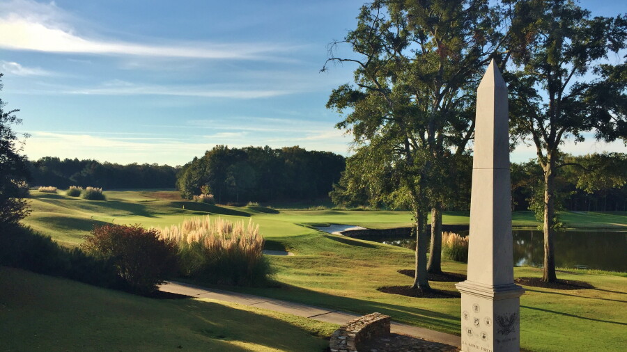 Old Waverly Golf Club - hole 18 monument 