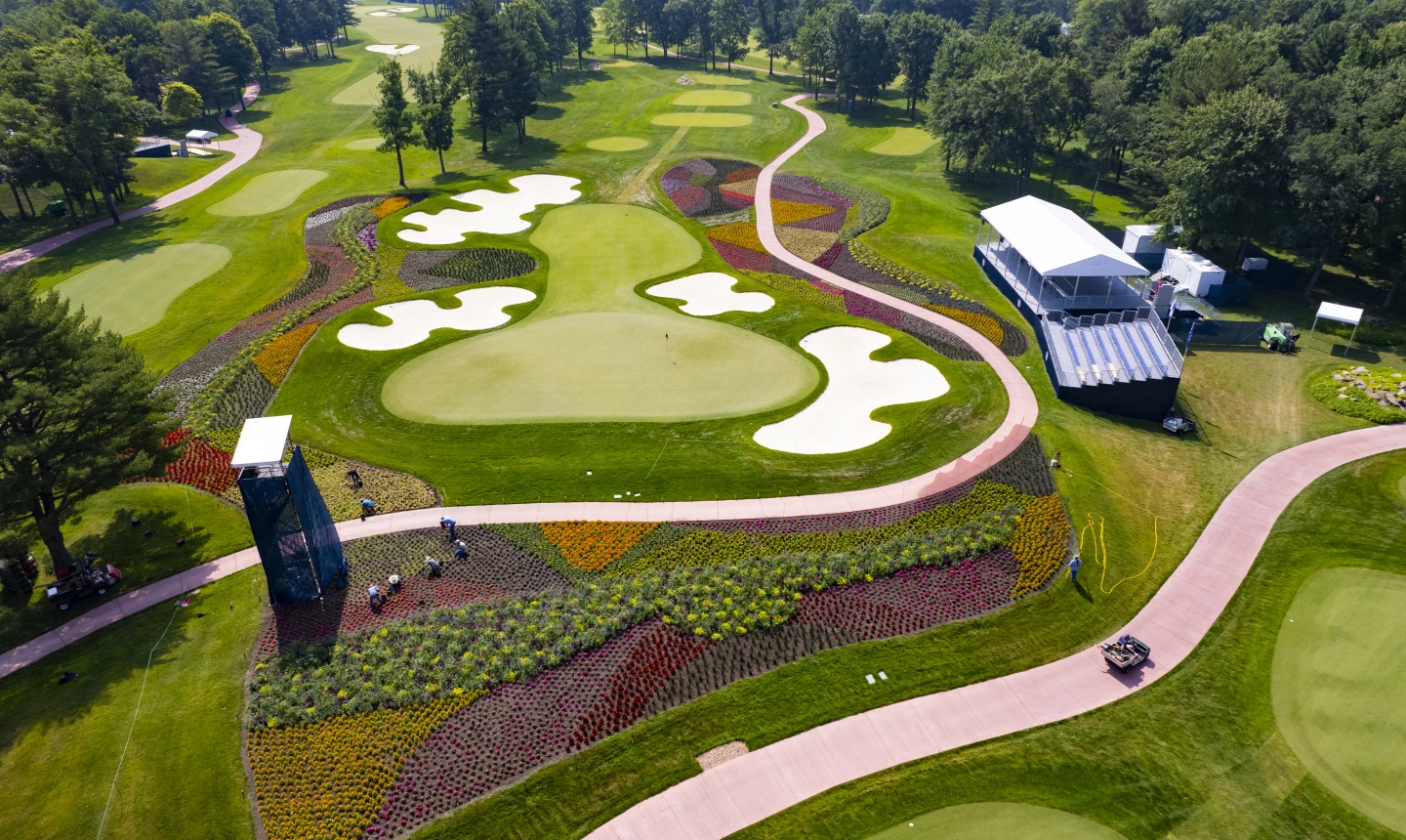 SentryWorld's famous 'Flower Hole' brings the color to the 2023 U.S