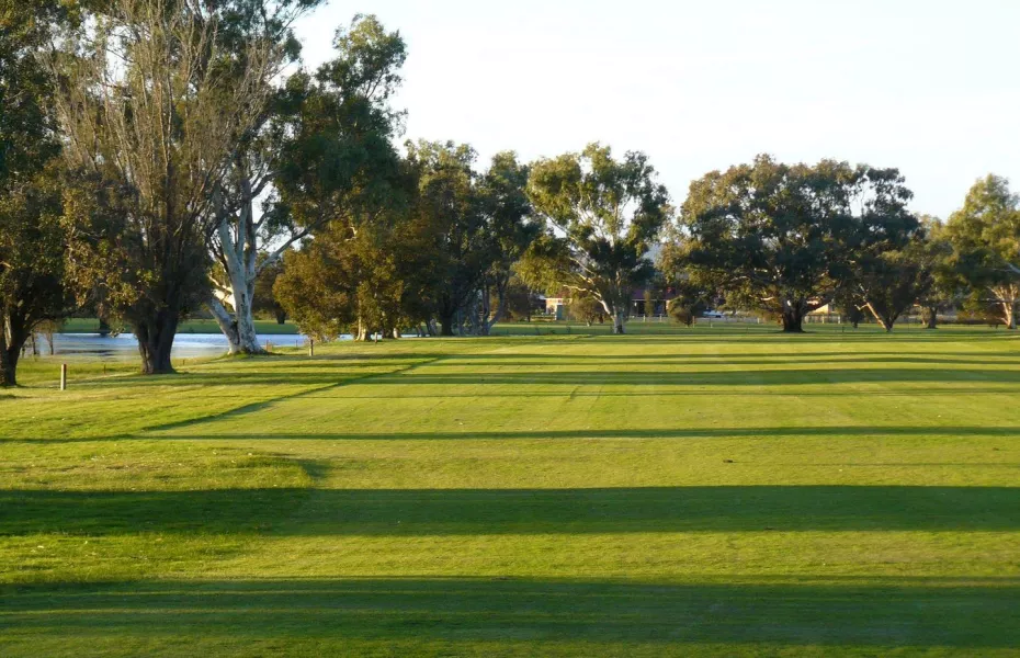 Serpentine & Districts GC