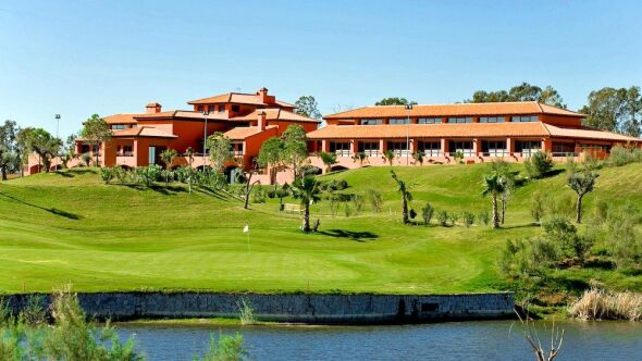 Club Hato Verde: Clubhouse