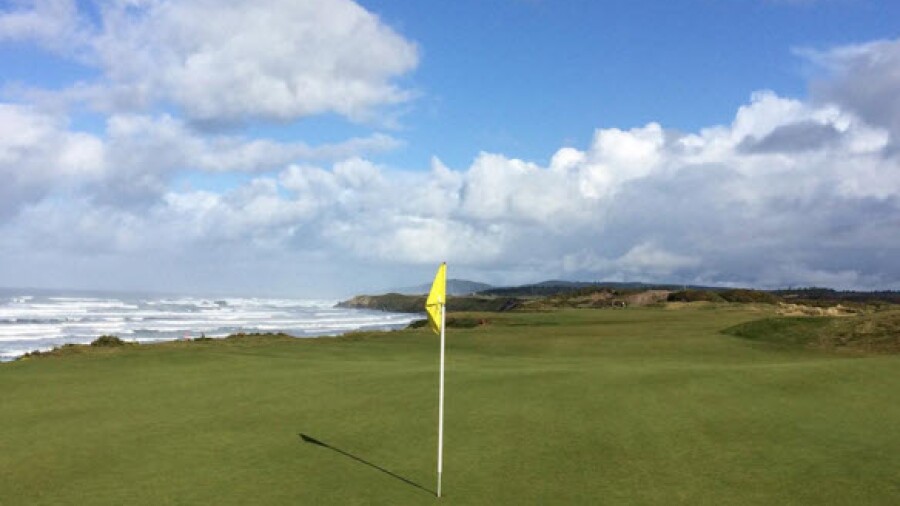 Pacific Dunes golf course
