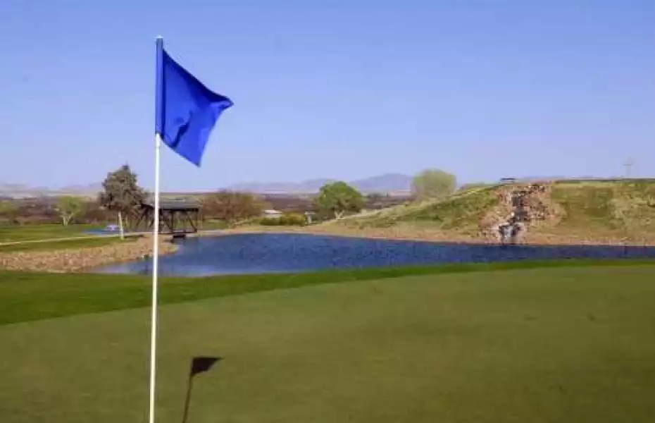 Turquoise Hills Family GC