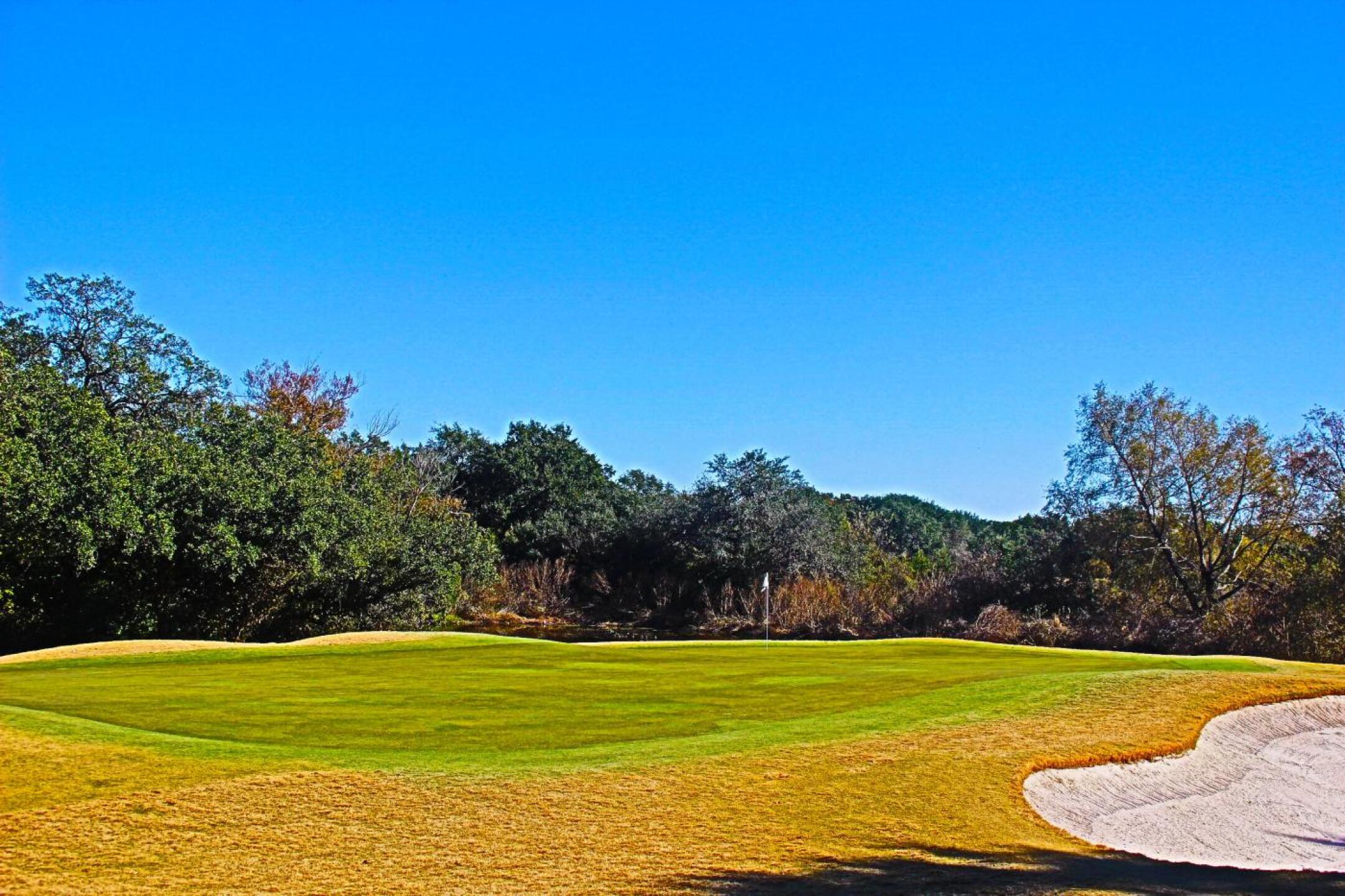 Green guarded by right side/front bunker # 7 (Photo submitted by Golfpro1221 on 11/21/2019)