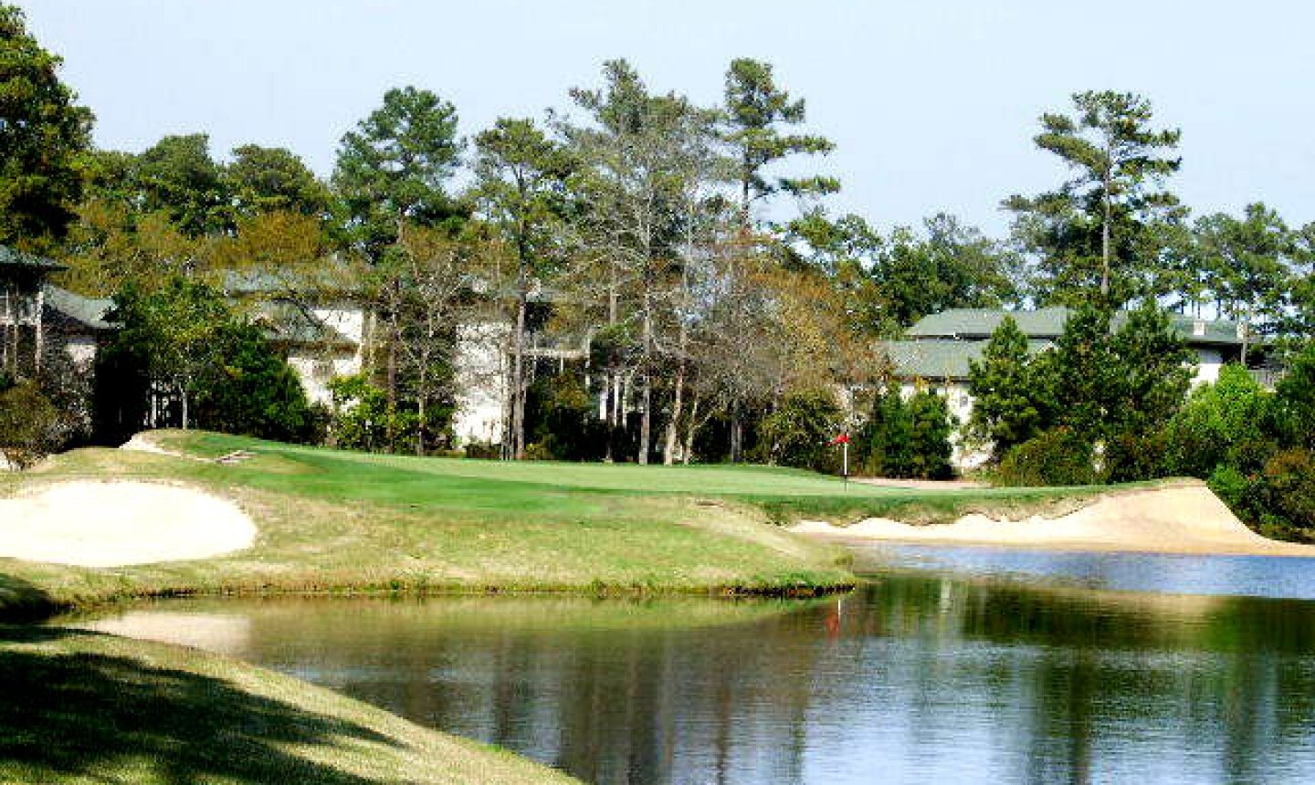 Play mold-breaking golf courses in Myrtle Beach