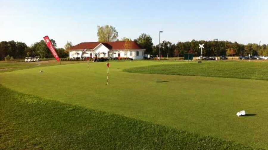 The Golf Depot: Practice area