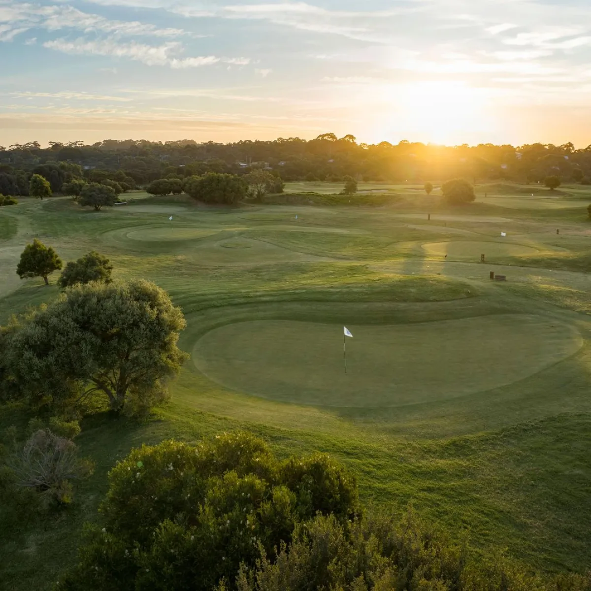 Golf Staring Rocks Red Rocks Golf Club - Pitch&Putt Course in Cowes, Victoria, Australia ...