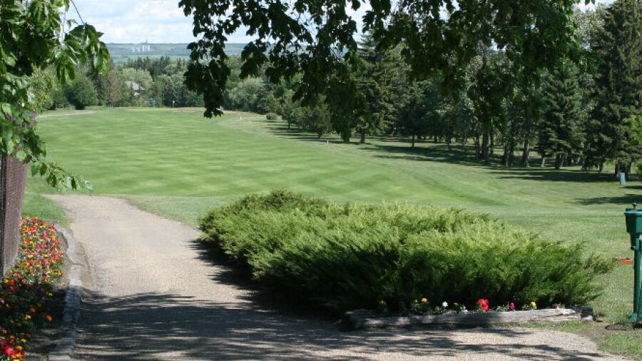 Lacombe GCC