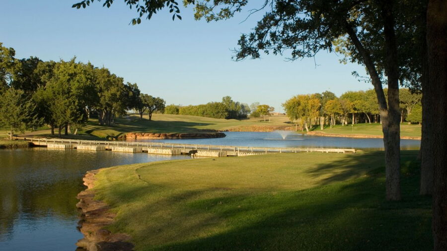Oak Tree CC