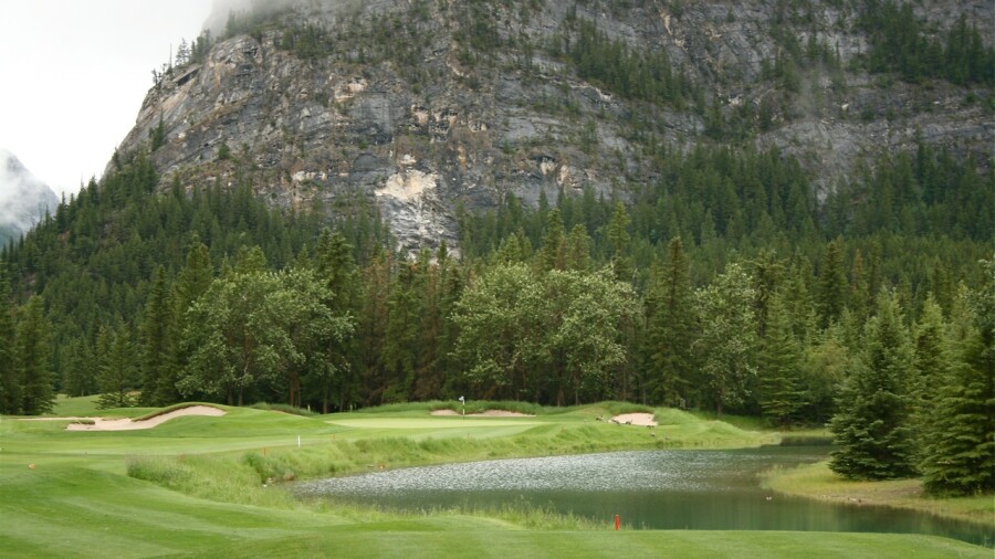 Fairmont Banff Springs golf course - hole 10