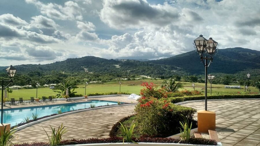 Hacienda CC: Clubhouse