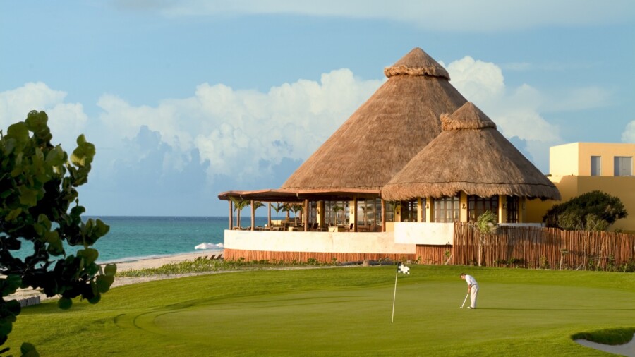 El Camaleon G.C. in Mexico - hole 7