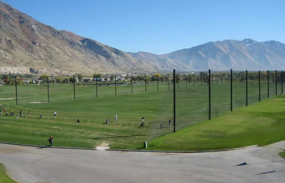 East Bay GC: Driving range