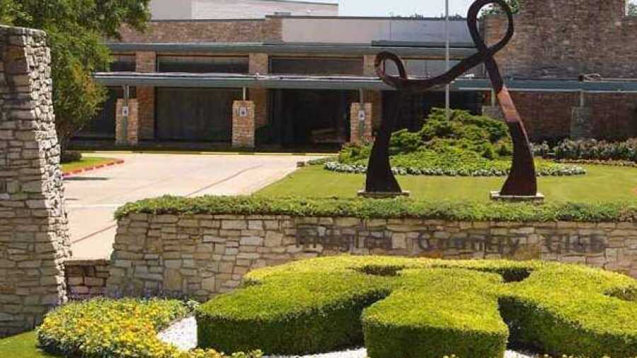 Ridglea CC: clubhouse