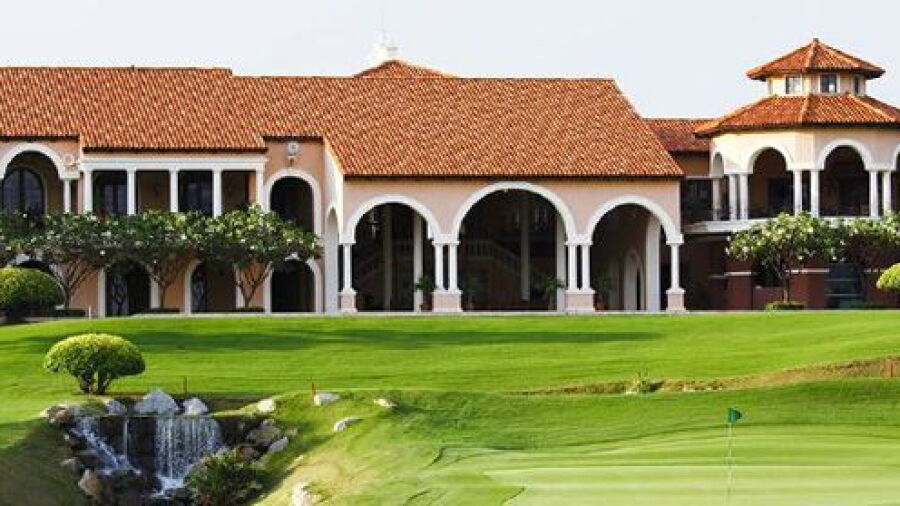 Amata Spring CC: Clubhouse