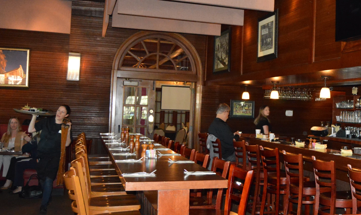 Dubsdread Golf Course - Tap Room Restaurant