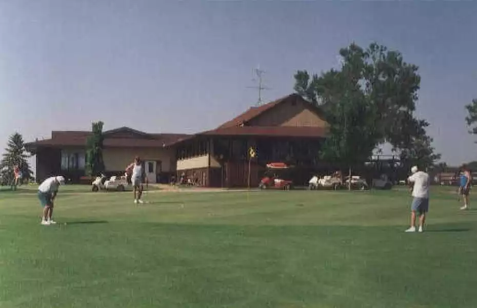 Madison CC: Clubhouse