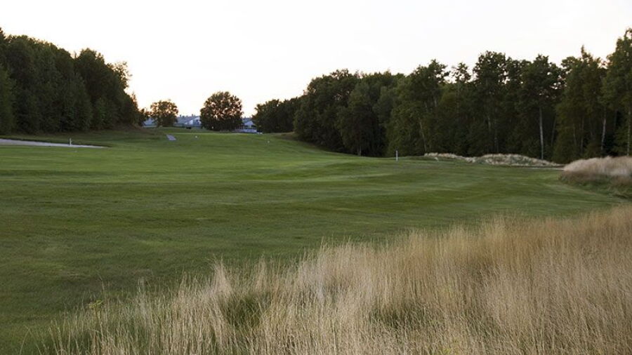 Club Sports Belvedere: #18