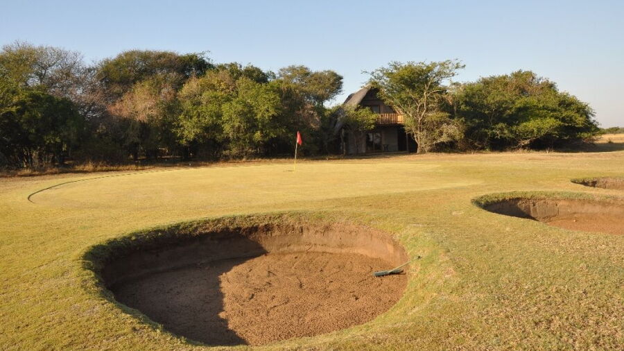 Amorello Bush Golf Lodge