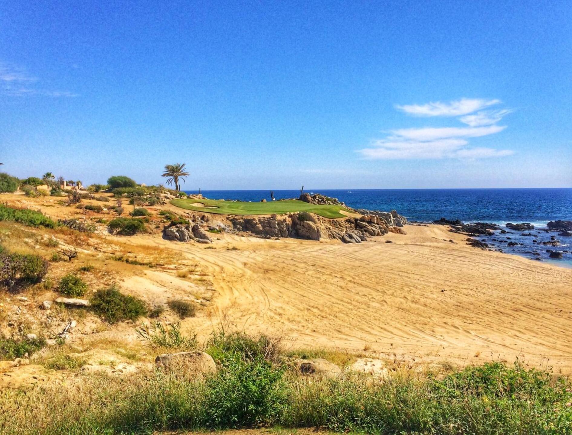 view from 17 tee (Photo submitted by BrandonTuckerGA on 11/08/2017)