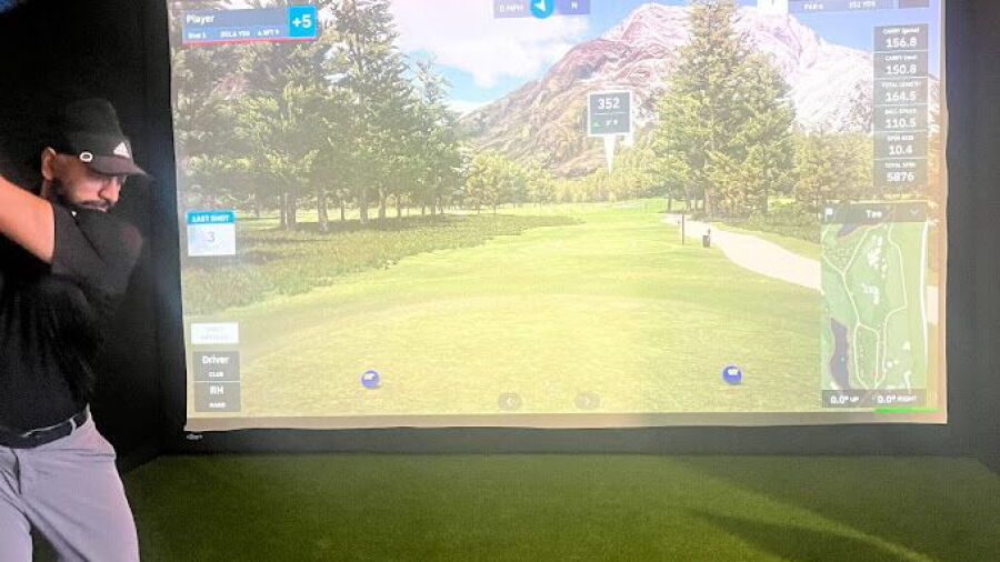 Club Twirl Golf Lounge