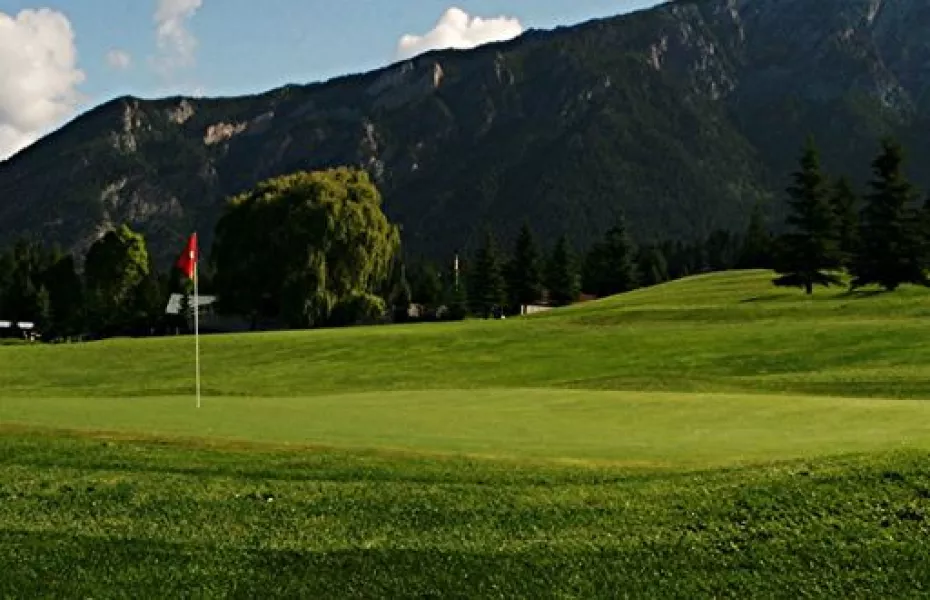 Edgewater Hill Par 3 GC