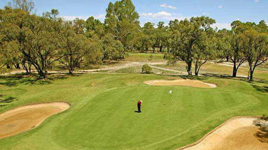 Coomealla GC: 16th green