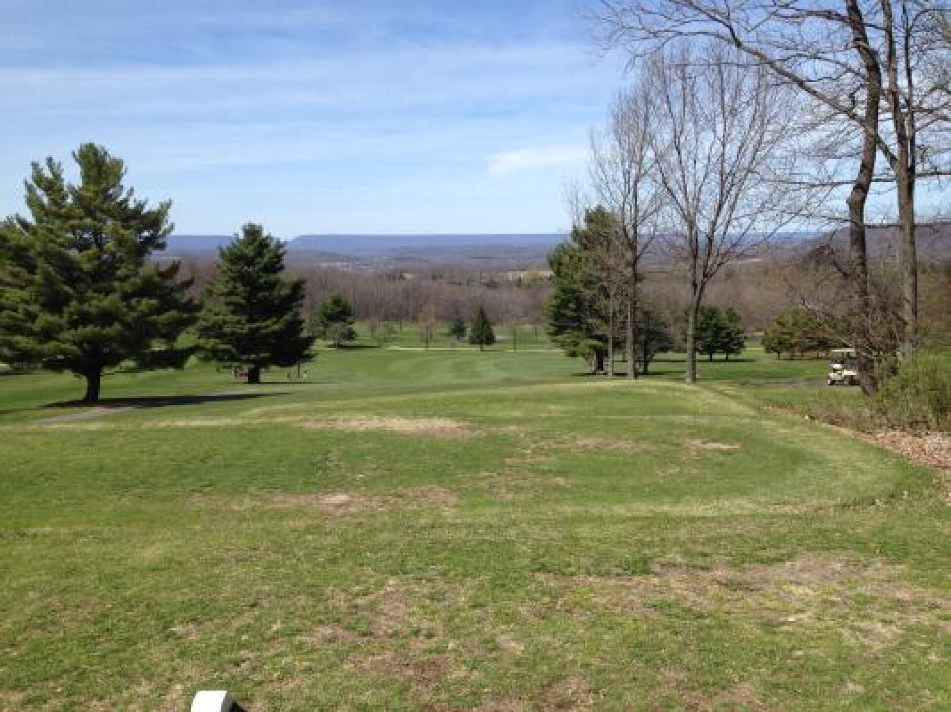 View from the 15th tee (Photo submitted by Roy9913410 on 04/29/2014)