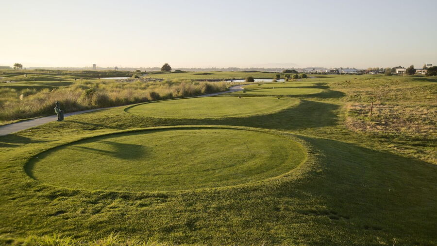 The Metropolitan Golf Links